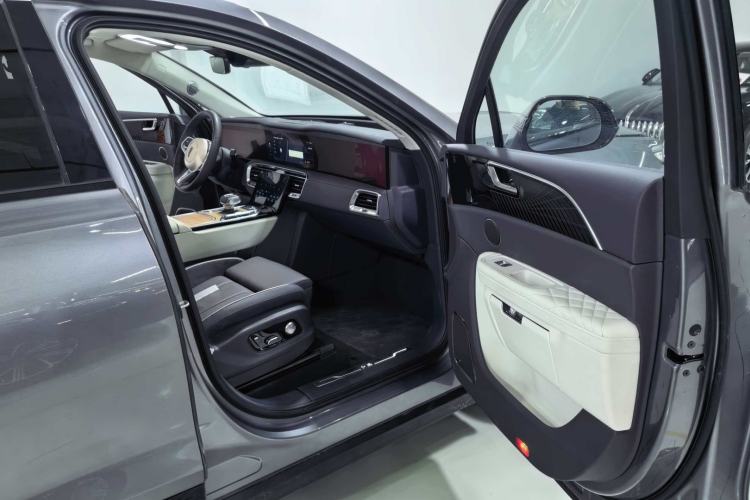 Used Hongqi E-HS9 2021 460 km Range Flagship Edition Six-Seater Interior 4