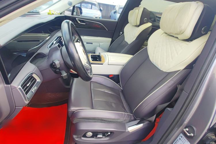 Used Hongqi E-HS9 2021 510 km Range Flagway Edition Six Seats Interior 4