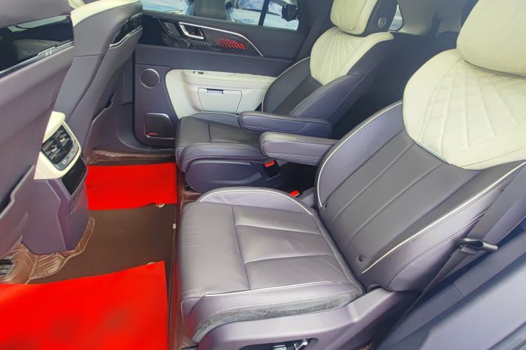 Used Hongqi E-HS9 2021 510 km Range Flagway Edition Six Seats Interior 7
