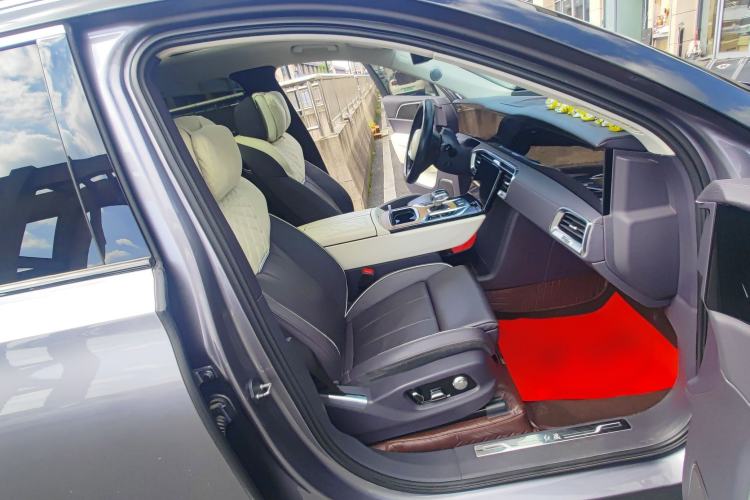 Used Hongqi E-HS9 2021 510 km Range Flagway Edition Six Seats Interior 9