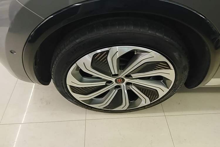 Used Hongqi E-HS9 2021 510 km Flagship Edition Four Seats Left Front Wheel Hub