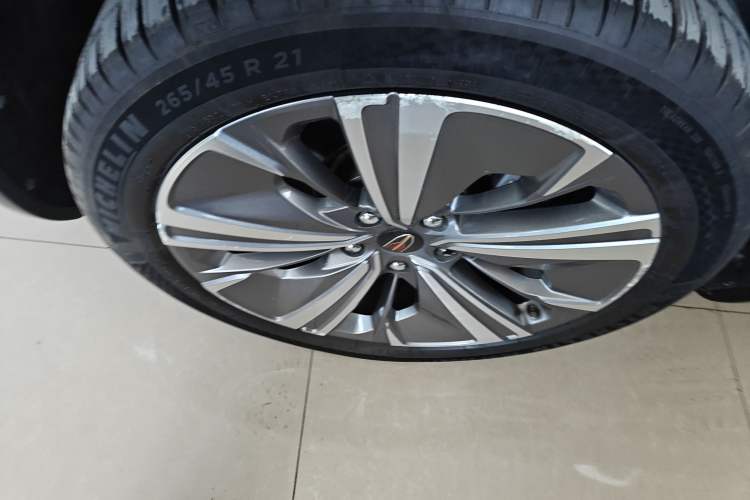Used Hongqi E-HS9 2021 460 km Range Flagship Edition Six-Seater Left Front Wheel Hub
