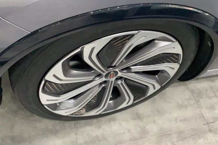 Used Hongqi E-HS9 2021 510 km Flagship Edition Four Seats Left Front Wheel Hub