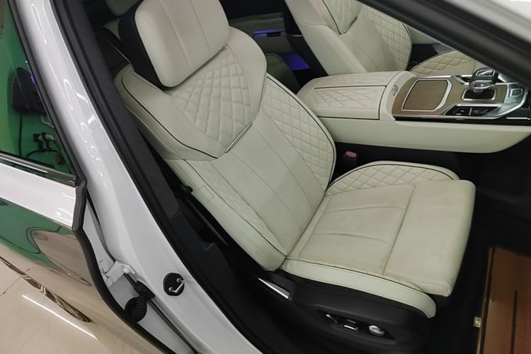 Used Hongqi E-HS9 2021 510 km Flagship Edition Four Seats Right Front Seat