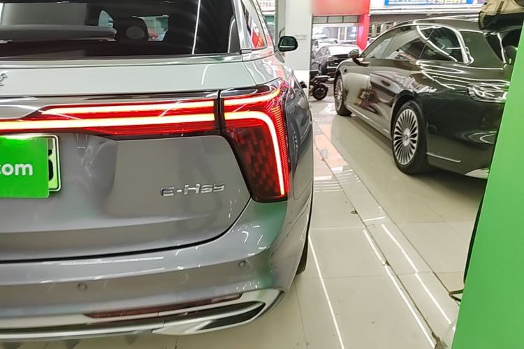 Used Hongqi E-HS9 2021 510 km Flagship Edition Four Seats Right Rear Taillight