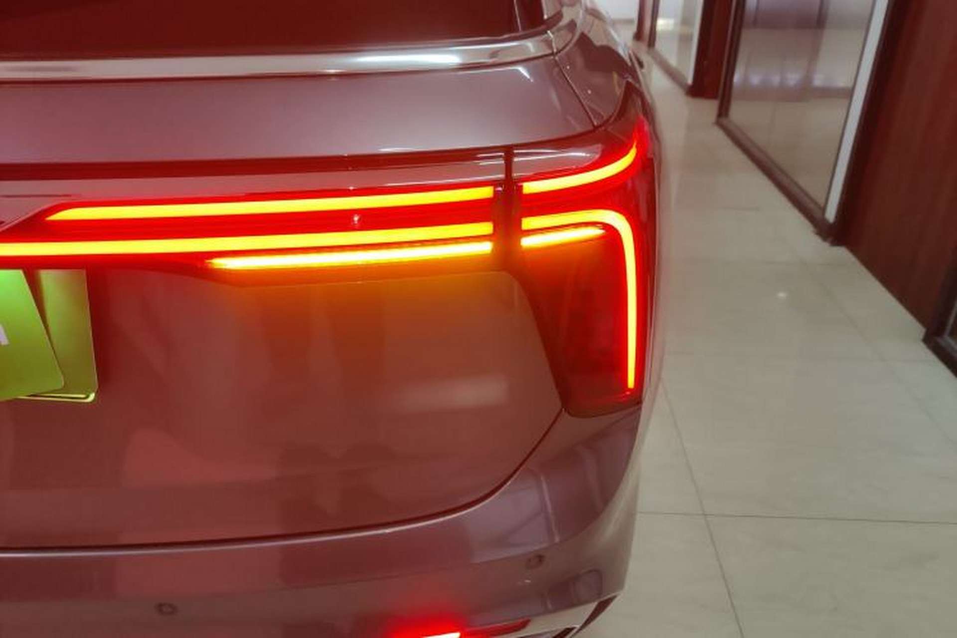 Used Hongqi E-HS9 2021 460 km Range Flagship Edition Six-Seater Right Rear Taillight