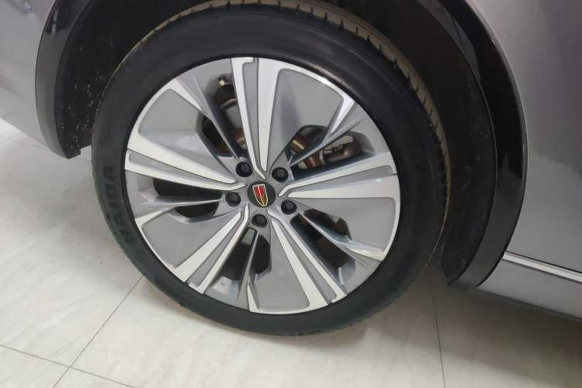Used Hongqi E-HS9 2021 460 km Range Flagship Edition Six-Seater Right Rear Wheel Hub