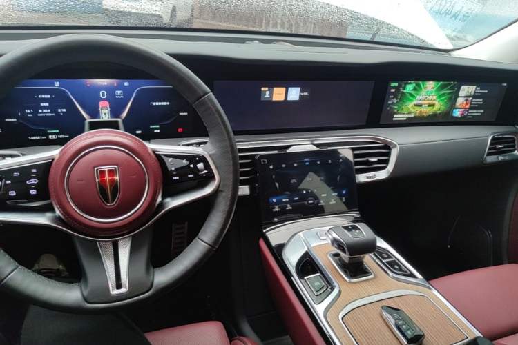 Used Hongqi E-HS9 2021 510 km Range Flagway Edition Six Seats Audio And AC Panel