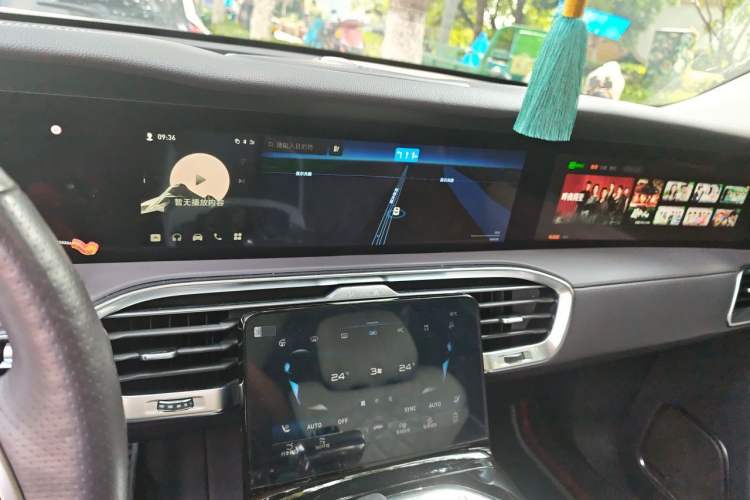 Used Hongqi E-HS9 2021 510 km Range Flagway Edition Six Seats Audio And AC Panel