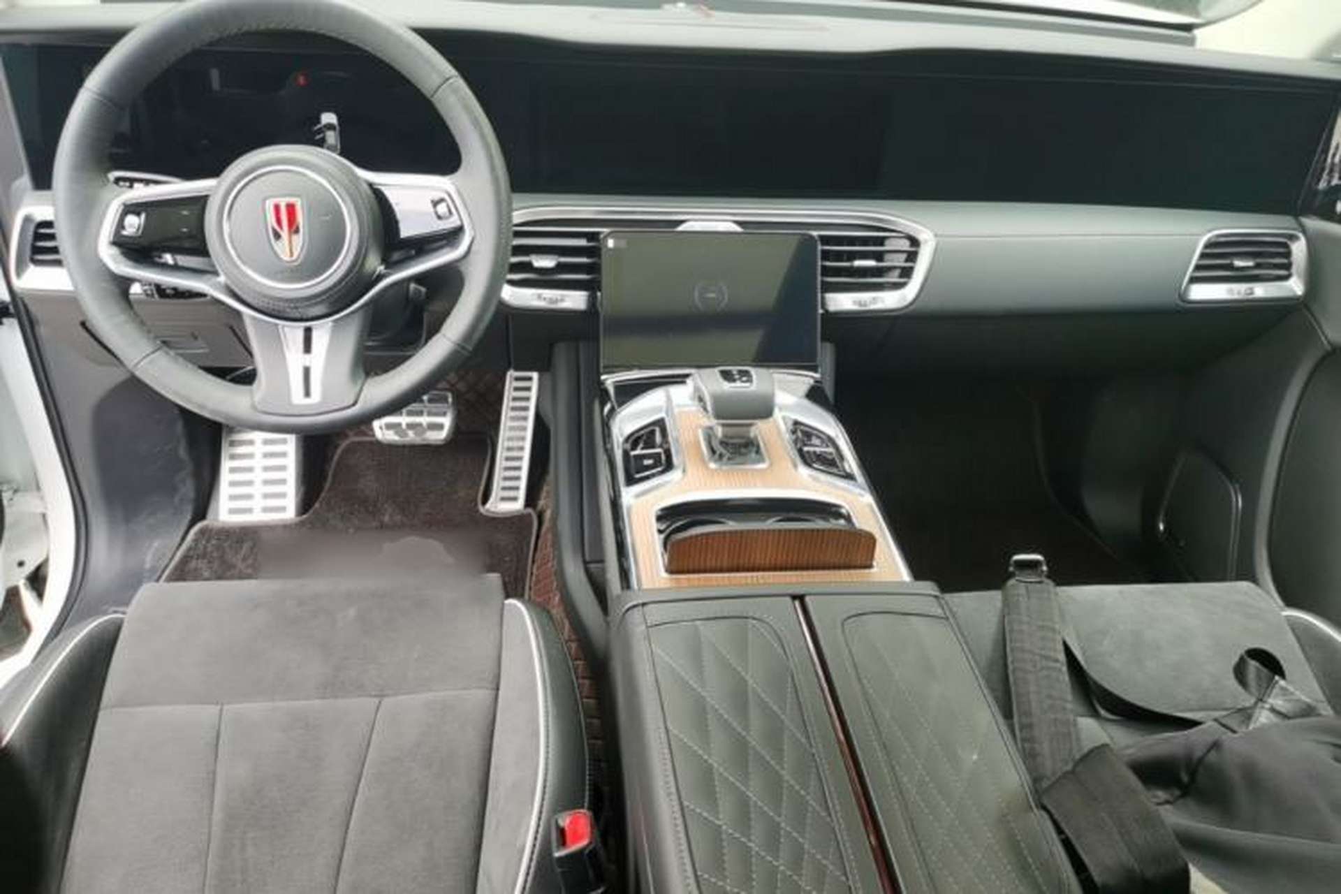 Used Hongqi E-HS9 2021 460 km Range Flagship Edition 7-Seater Center Console