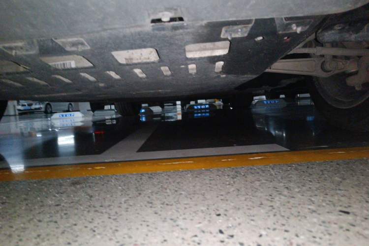 Used Hongqi E-HS9 2021 510 km Range Flagway Edition Six Seats Chassis Front