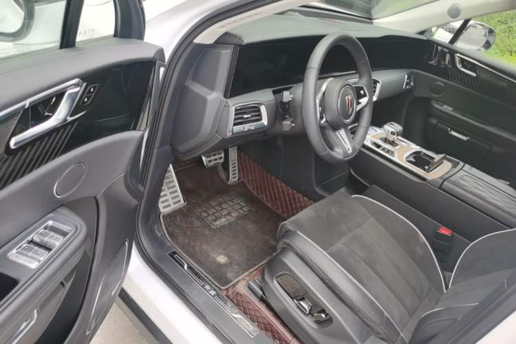 Used Hongqi E-HS9 2021 460 km Range Flagship Edition 7-Seater Driver Seat