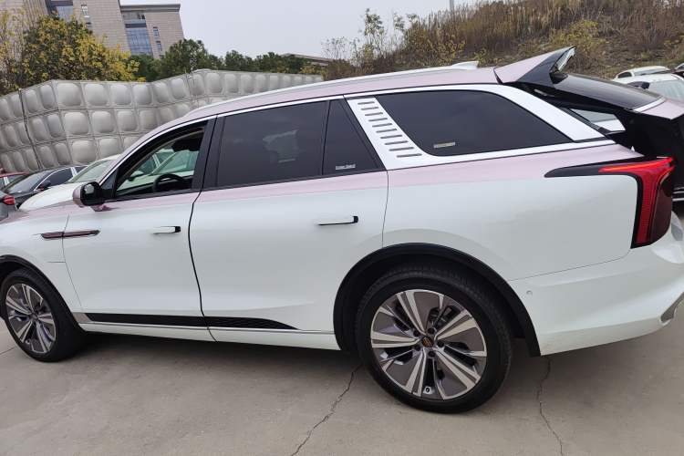 Used Hongqi E-HS9 2021 460 km Range Flagship Edition Six-Seater Exterior 3