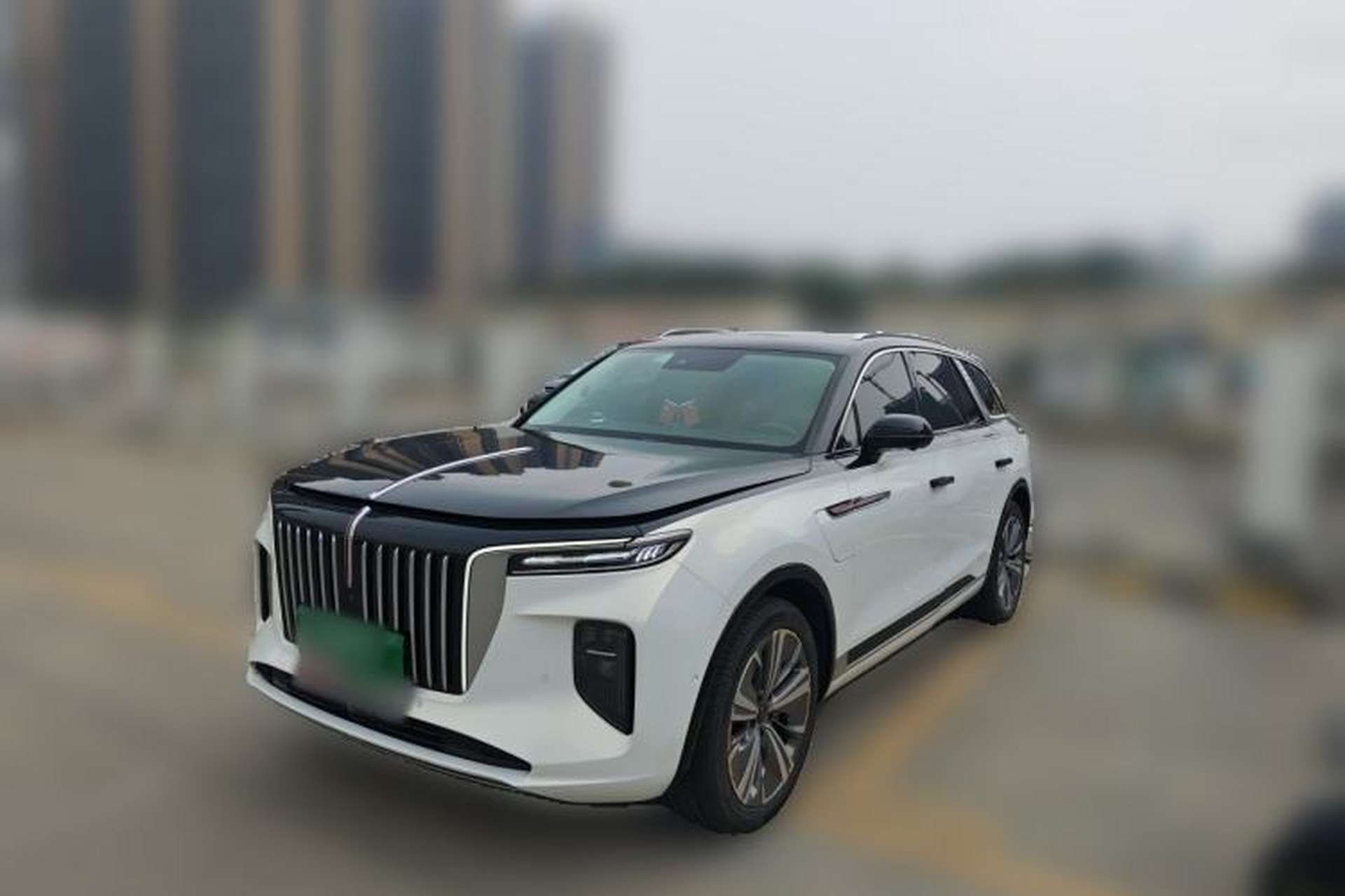 Used Hongqi E-HS9 2021 460 km Range Flagship Edition Six-Seater Front Left 45 Deg