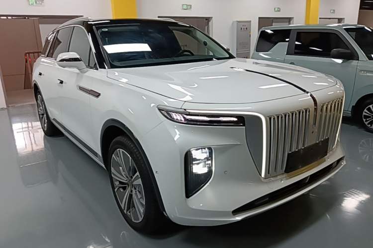 Used Hongqi E-HS9 2021 460 km Range Flagship Edition Six-Seater Front Right 45 Deg