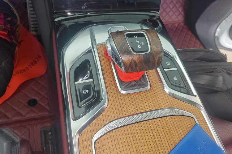 Used Hongqi E-HS9 2021 510 km Range Flagway Edition Six Seats Gear Lever
