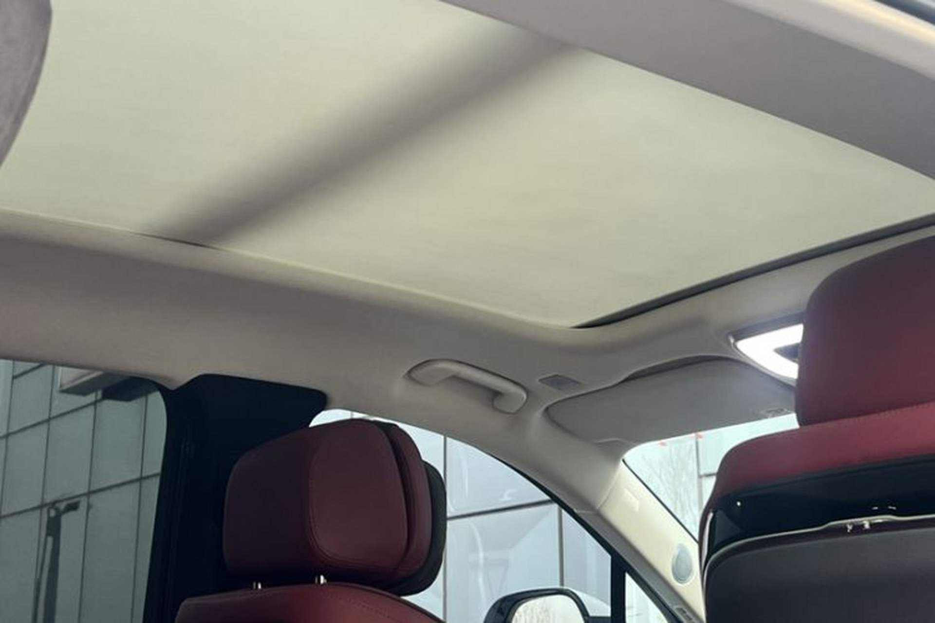 Used Hongqi E-HS9 2021 510 km Range Flagway Edition Six Seats Interior 10