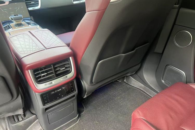 Used Hongqi E-HS9 2021 510 km Range Flagway Edition Six Seats Interior 11