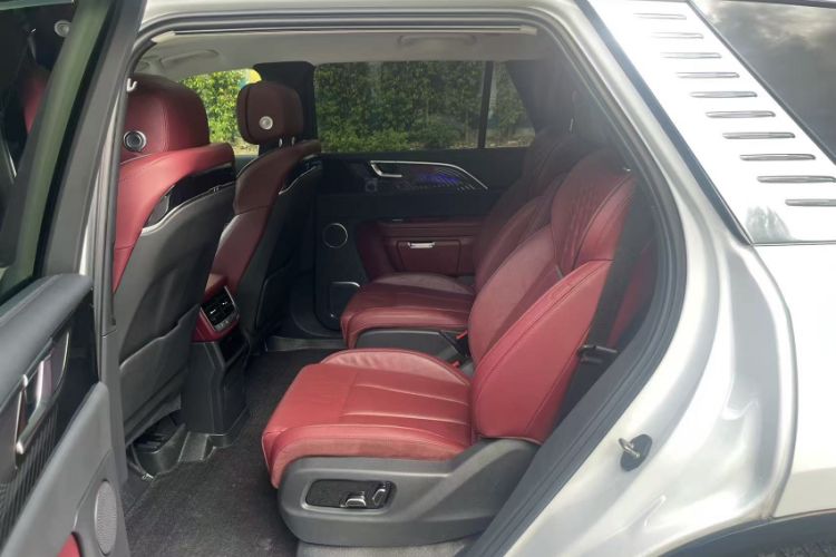 Used Hongqi E-HS9 2021 510 km Range Flagway Edition Six Seats Interior 2