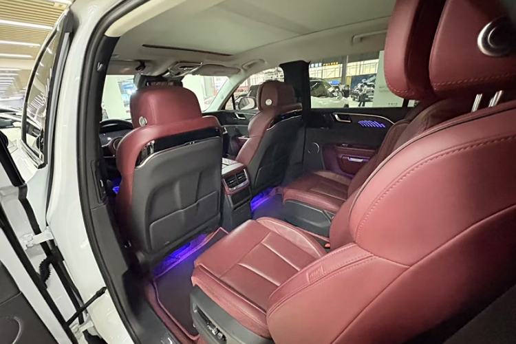 Used Hongqi E-HS9 2021 510 km Range Flagway Edition Six Seats Interior 3