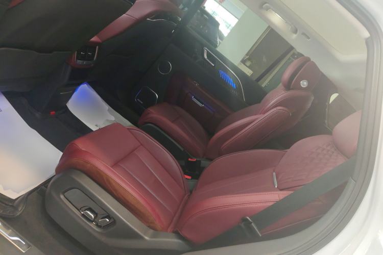 Used Hongqi E-HS9 2021 510 km Range Flagway Edition Six Seats Interior 4