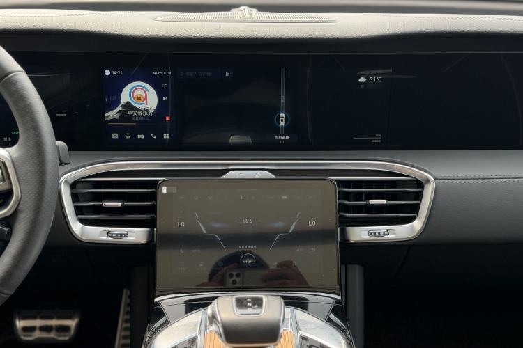 Used Hongqi E-HS9 2021 460 km Range Flagship Edition 7-Seater Interior 6