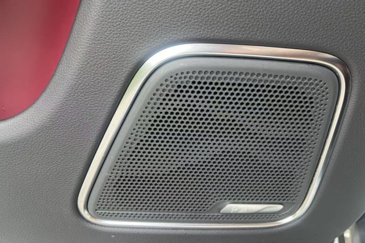 Used Hongqi E-HS9 2021 510 km Range Flagway Edition Six Seats Interior 8