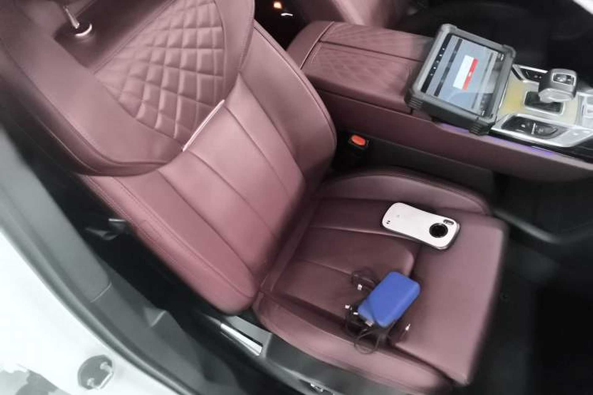 Used Hongqi E-HS9 2021 510 km Range Flagway Edition Six Seats Right Front Seat