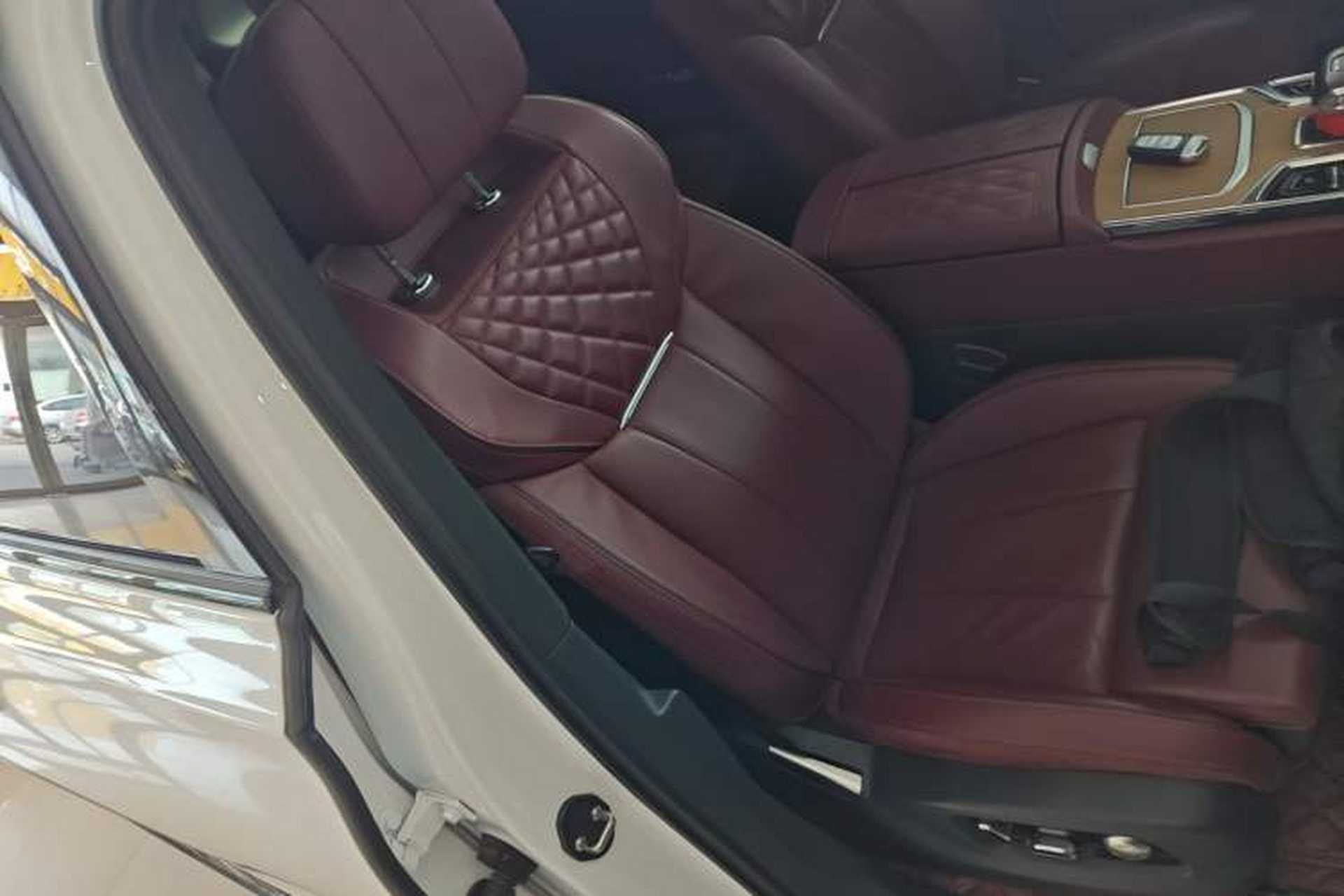 Used Hongqi E-HS9 2021 510 km Range Flagway Edition Six Seats Right Front Seat