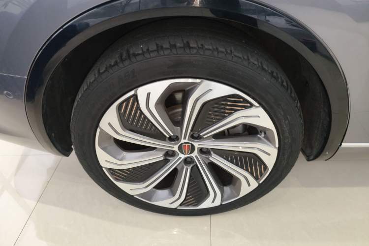 Used Hongqi E-HS9 2021 510 km Flagship Edition Four Seats Right Rear Wheel Hub