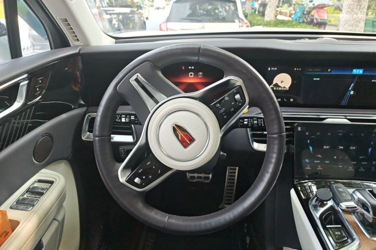 Used Hongqi E-HS9 2021 510 km Range Flagway Edition Six Seats Steering Wheel