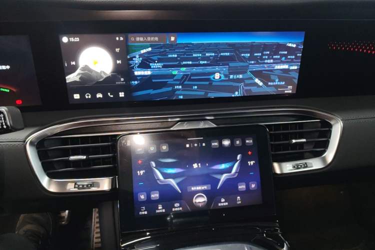 Used Hongqi E-HS9 2022 690 km Range Flagship Edition Six Seats Audio And AC Panel