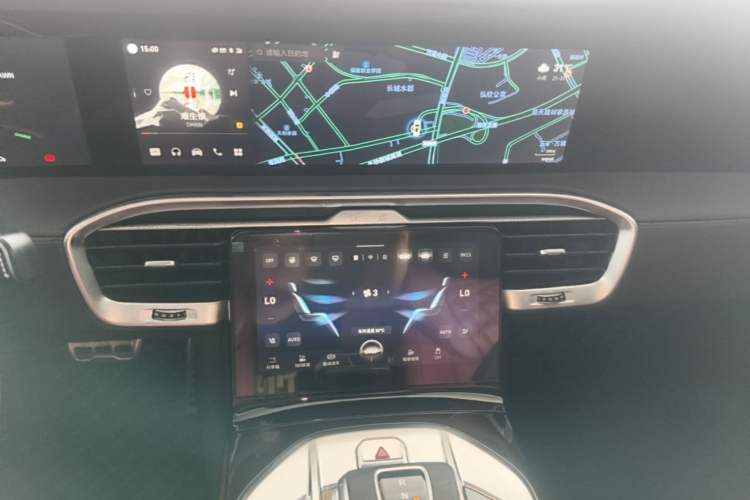 Used Hongqi E-HS9 2022 660 km Range Flagway Edition Six Seats Audio And AC Panel