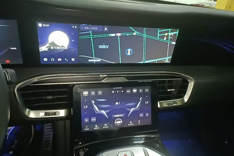 Used Hongqi E-HS9 2022 690 km Range Flagship Edition Six Seats Audio And AC Panel