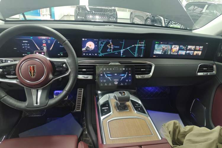 Used Hongqi E-HS9 2022 660 km Range Flagway Edition Six Seats Audio And AC Panel