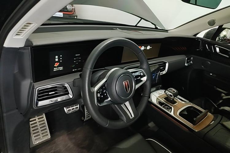 Used Hongqi E-HS9 2022 690 km Range Flagship Edition Six Seats Center Console