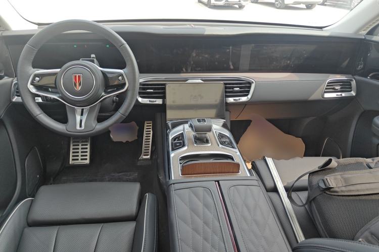 Used Hongqi E-HS9 2022 660 km Range Flagway Edition Six Seats Center Console