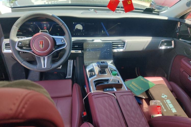 Used Hongqi E-HS9 2022 690 km Range Flagship Edition Six Seats Center Console