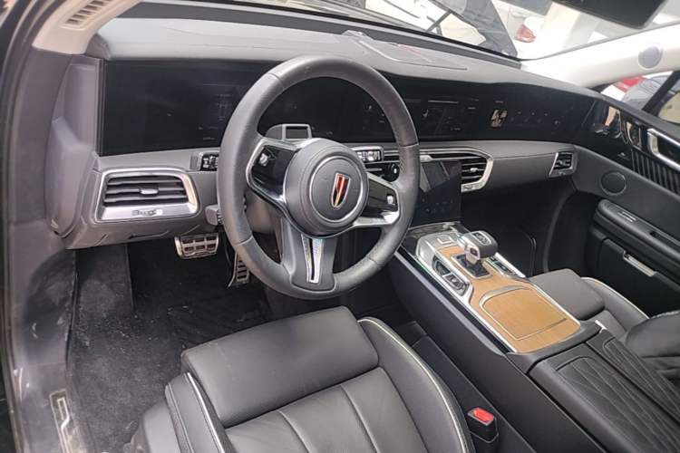 Used Hongqi E-HS9 2022 660 km Range Flagway Edition Six Seats Center Console