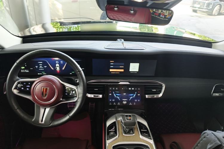 Used Hongqi E-HS9 2022 690 km Range Flagship Edition Six Seats Center Console