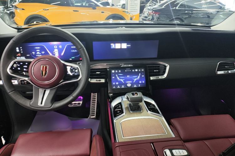 Used Hongqi E-HS9 2022 690 km Range Flagship Edition Six Seats Center Console