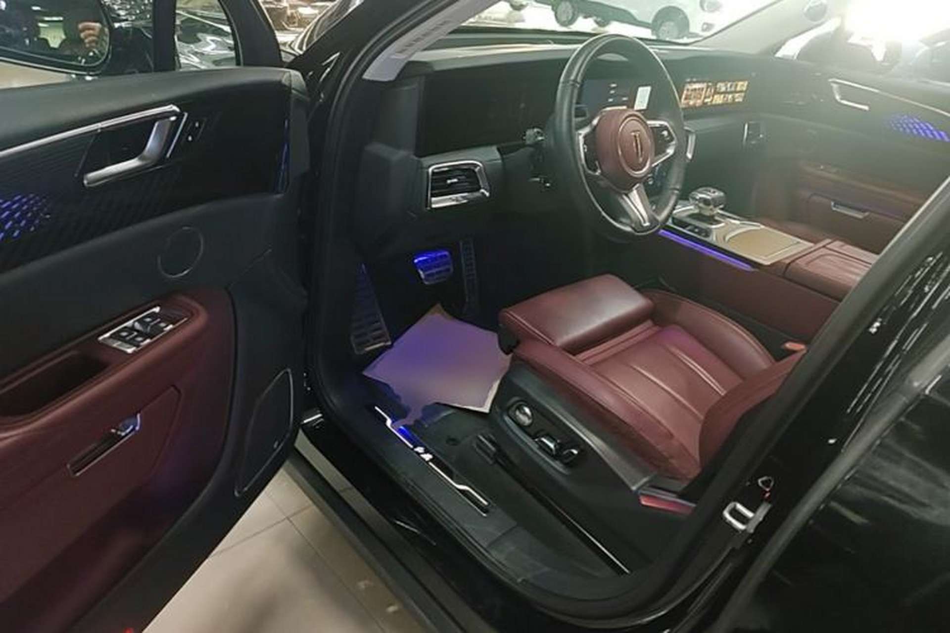 Used Hongqi E-HS9 2022 660 km Range Flagway Edition Six Seats Driver Seat
