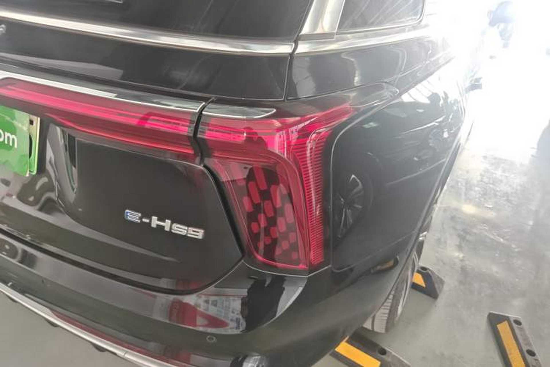 Used Hongqi E-HS9 2022 660 km Range Flagship Edition Four Seats Exterior 3