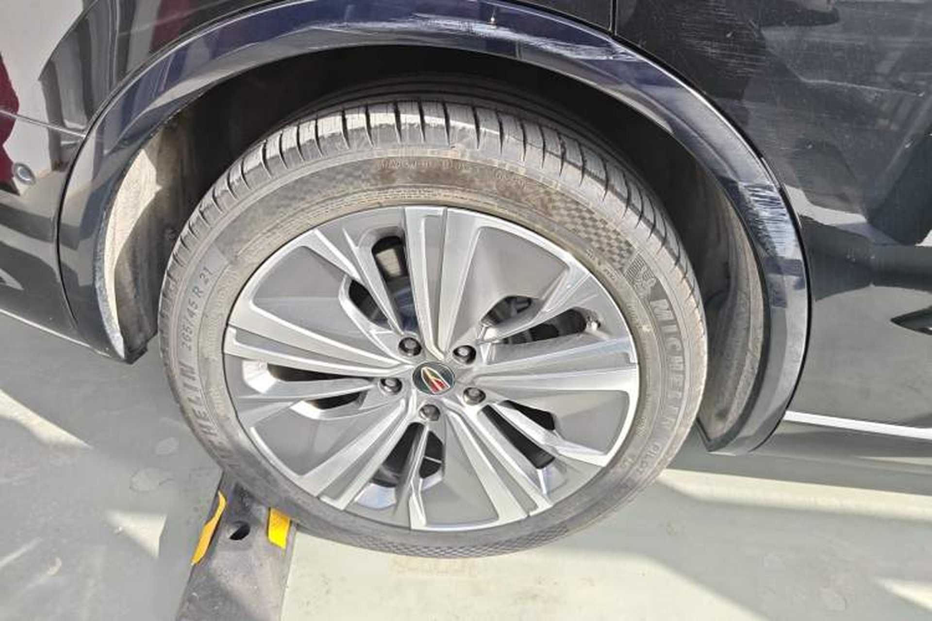 Used Hongqi E-HS9 2022 690 km Range Flagship Edition Six Seats Exterior 5