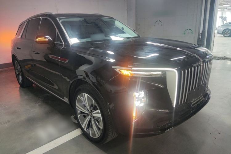 Used Hongqi E-HS9 2022 690 km Range Flagship Edition Six Seats Front Right 45 Deg