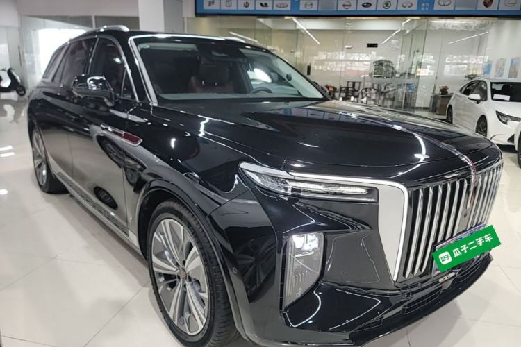 Used Hongqi E-HS9 2022 660 km Range Flagway Edition Six Seats Front Right 45 Deg