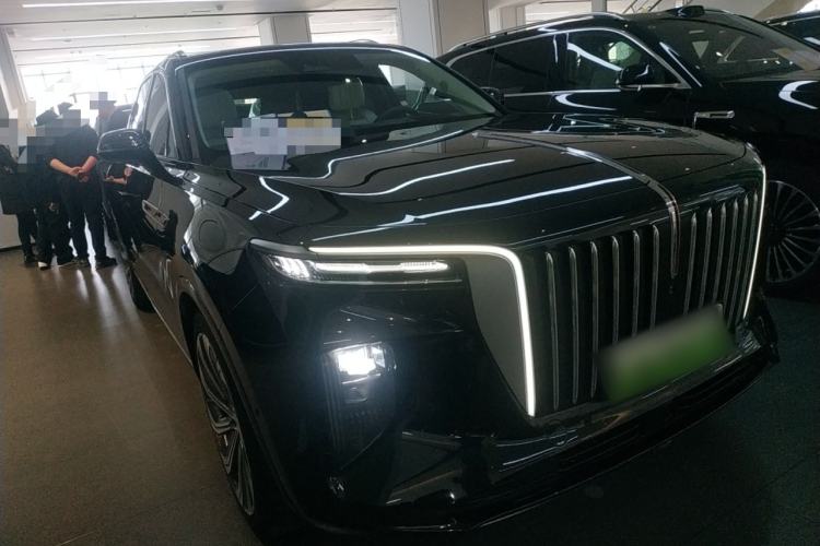 Used Hongqi E-HS9 2022 660 km Range Flagship Edition Four Seats Front Right 45 Deg