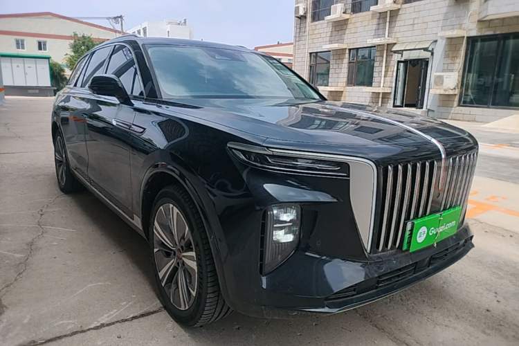 Used Hongqi E-HS9 2022 660 km Range Flagway Edition Six Seats Front Right 45 Deg