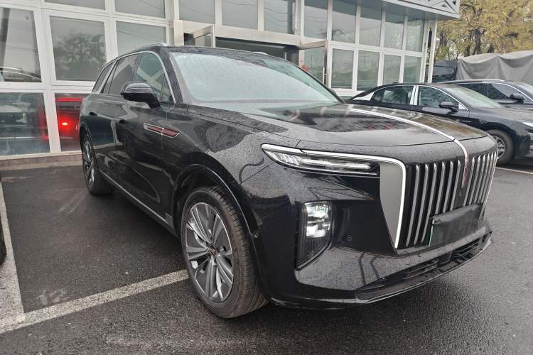 Used Hongqi E-HS9 2022 690 km Range Flagship Edition Six Seats Front Right 45 Deg