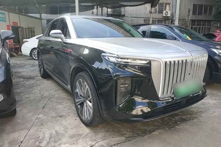 Used Hongqi E-HS9 2022 690 km Range Flagship Edition Six Seats Front Right 45 Deg